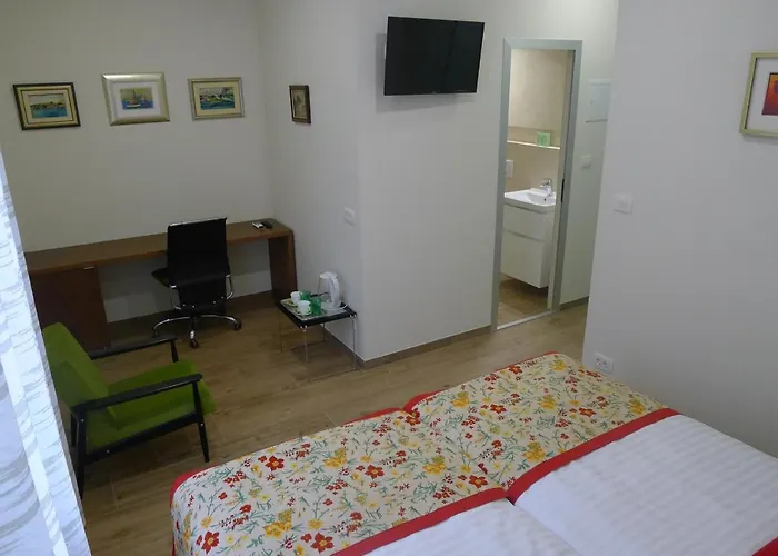 Bed & Breakfast Centre Zlatan Rooms&studio 3*
