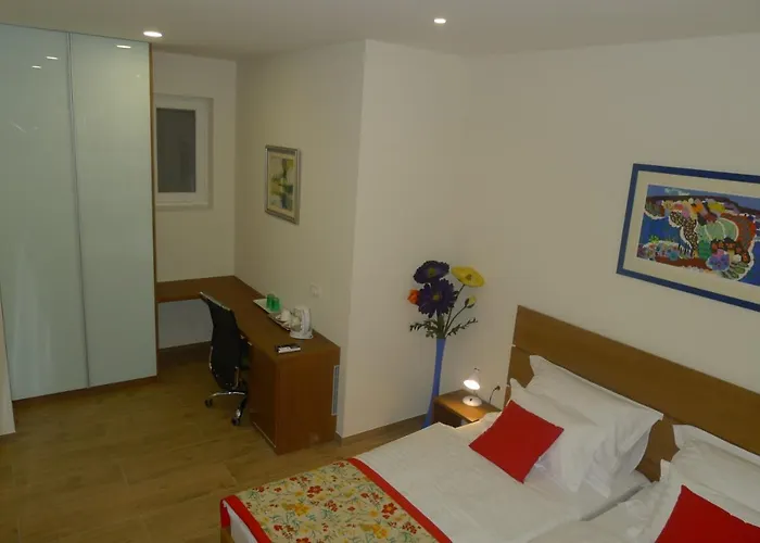 Centre Zlatan Rooms&studio Bed & Breakfast 3*